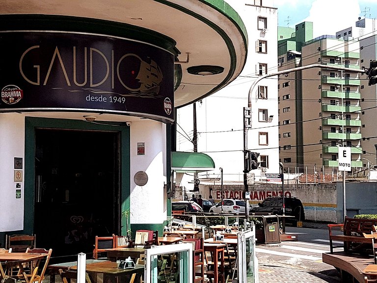 Centro de SV Frente praia com Garagem e Wi-Fi