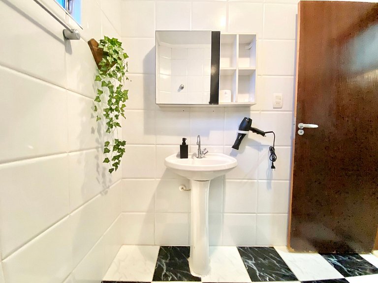 Canal 5 Embaré a 500 m da Praia