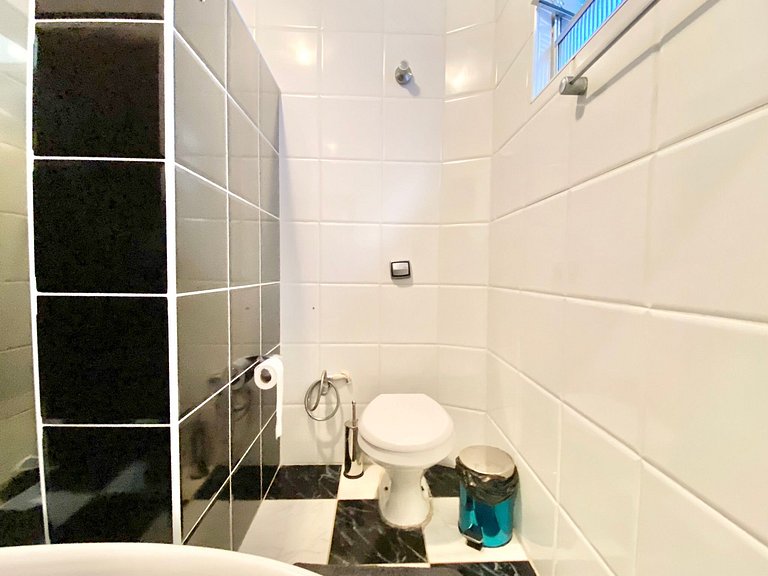 Canal 5 Embaré a 500 m da Praia