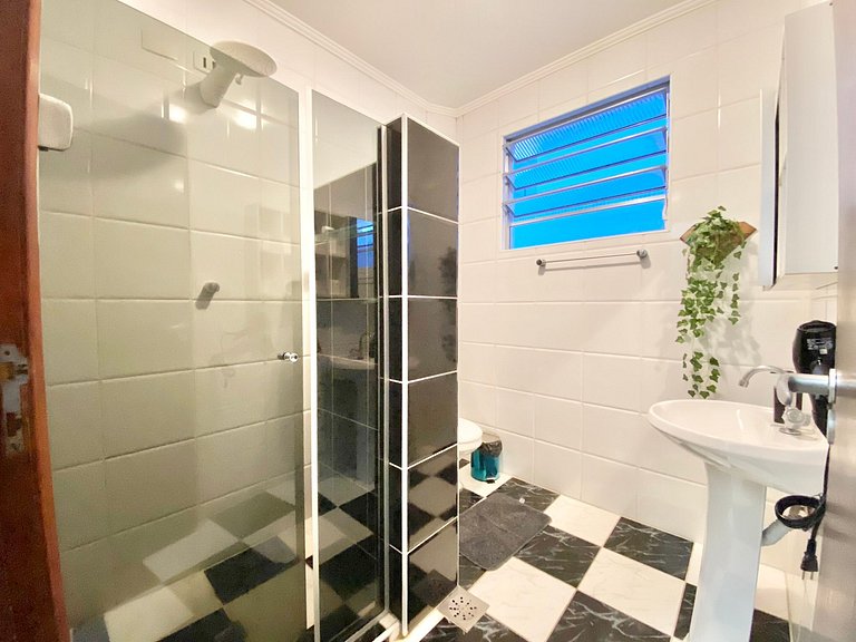 Canal 5 Embaré a 500 m da Praia