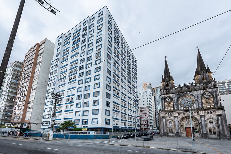 Basílica do Embaré frente a Praia