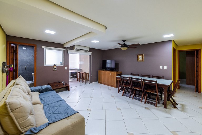 Encantador com Ar Garagem Piscina Wi-Fi