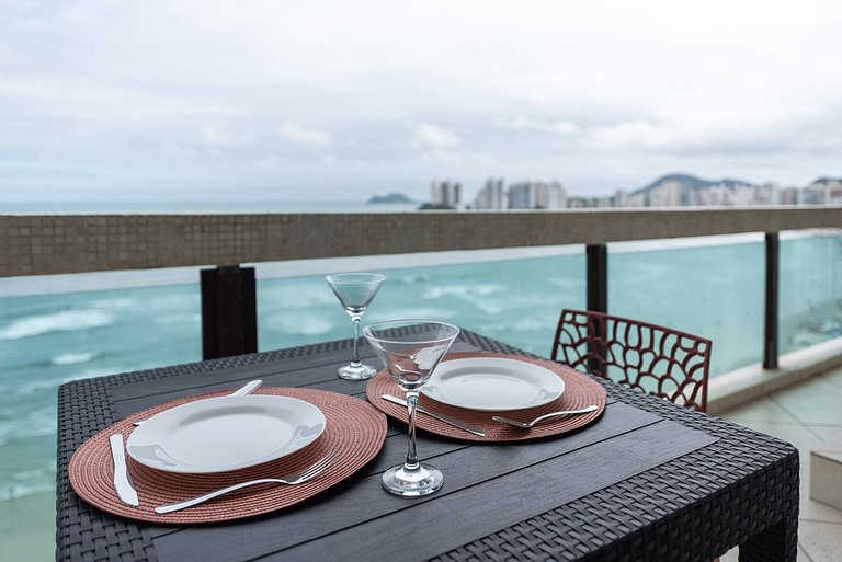 Apartamento Beira-Mar em Pitangueiras/ Guarujá GPG