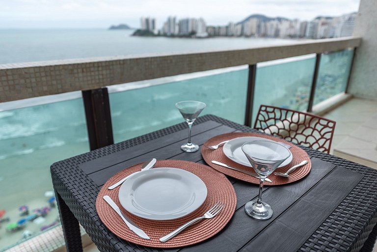 Apartamento Beira-Mar em Pitangueiras/ Guarujá GPG