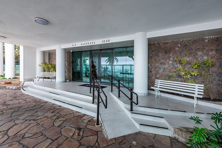 Apartamento Beira-Mar em Pitangueiras/ Guarujá GPG