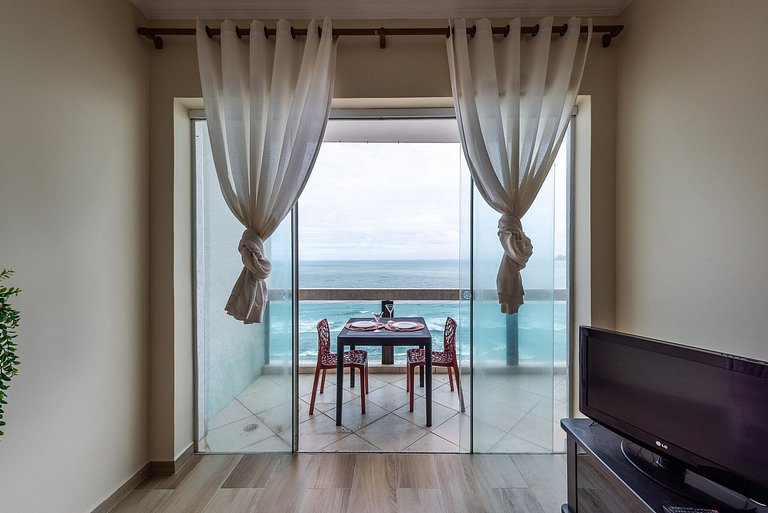 Apartamento Beira-Mar em Pitangueiras/ Guarujá GPG