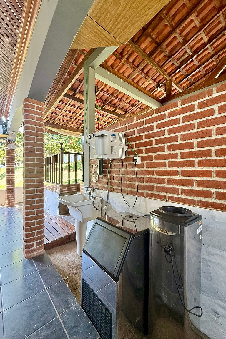 Mairinque | Piscina, Pedalinho Tirolesa Wi-Fi MF