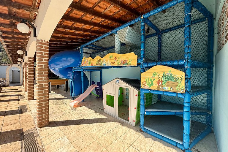 Mairinque | Piscina, Pedalinho Tirolesa Wi-Fi MF