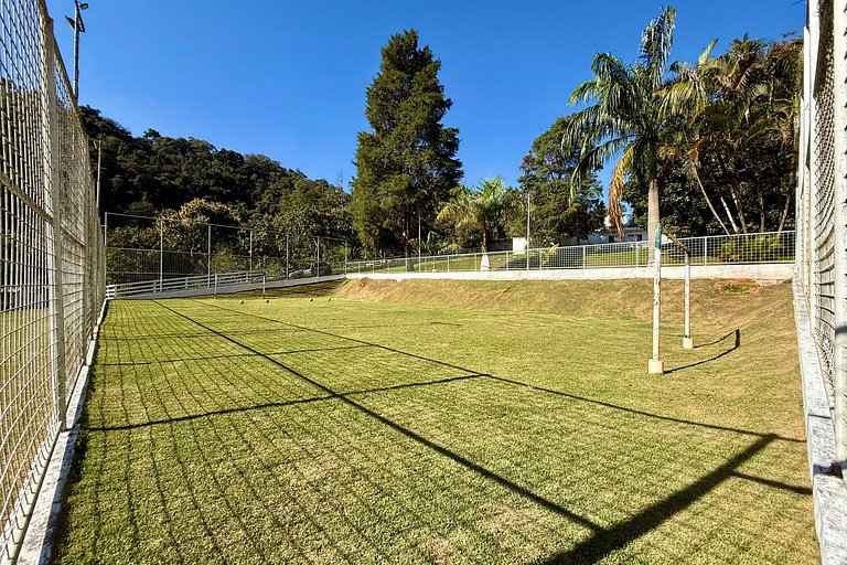 Mairinque | Piscina, Pedalinho Tirolesa Wi-Fi MF