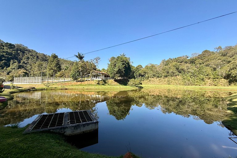 Mairinque | Piscina, Pedalinho Tirolesa Wi-Fi MF