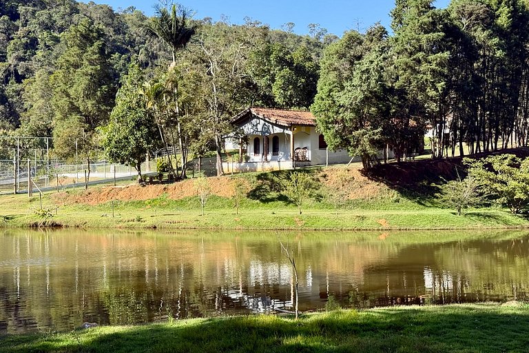 Mairinque | Piscina, Pedalinho Tirolesa Wi-Fi MF
