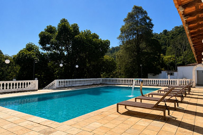 Mairinque | Piscina, Pedalinho Tirolesa Wi-Fi MF